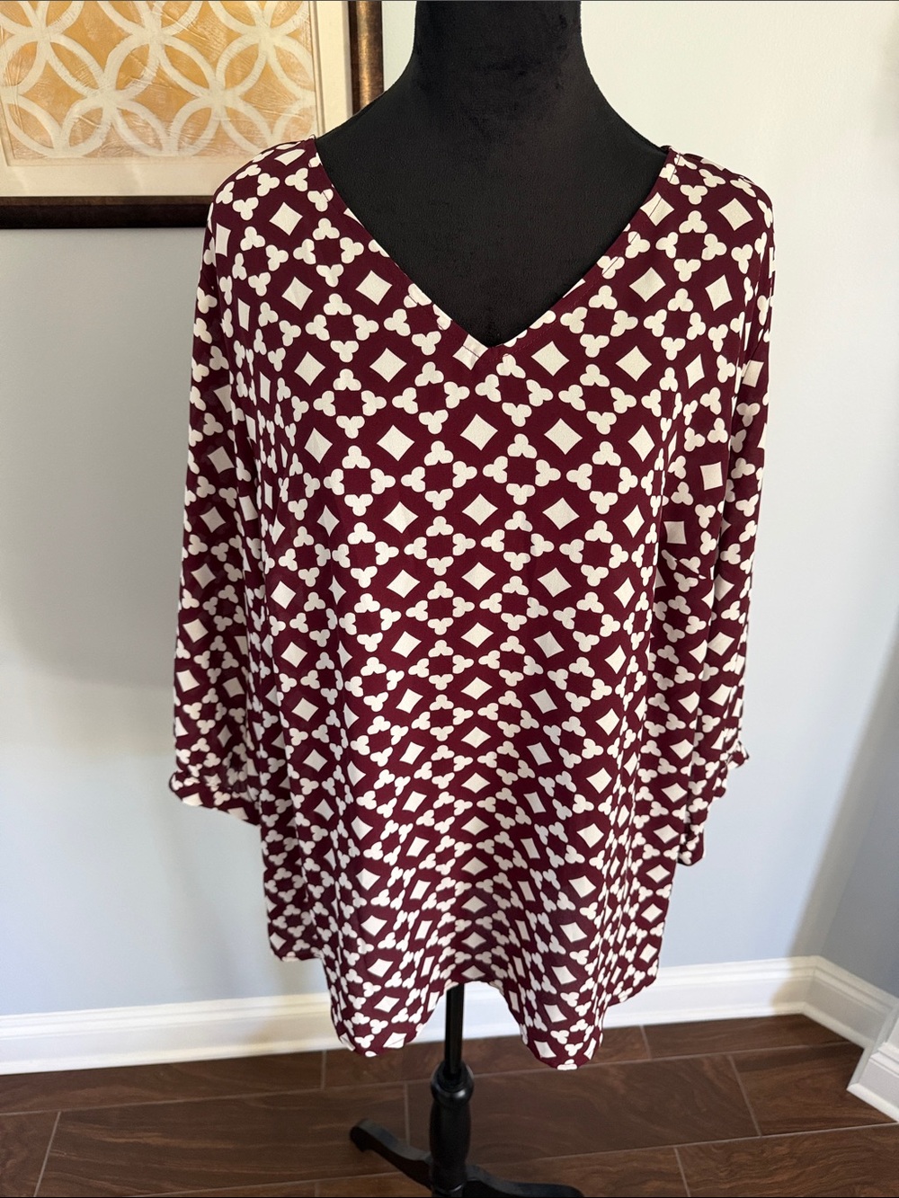 41 Hawthorn Burgundy and Cream Geometric V-Neck Tunic Top